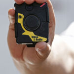 politistii locali ar putea purta bodycam pe uniforma conditiile in care ar fi folosite proiect 68c1949253e46