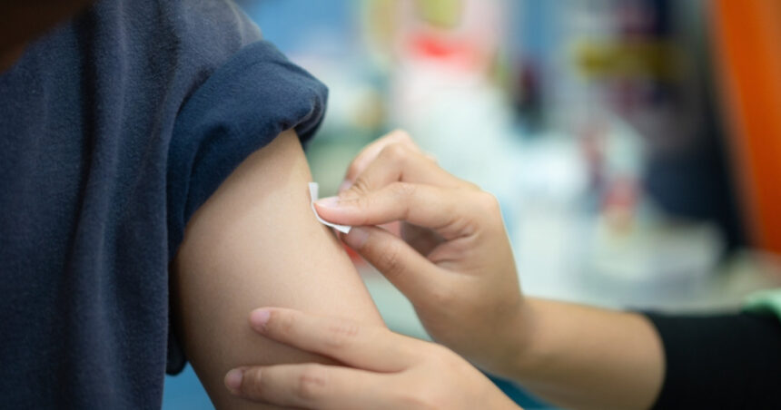 polonia verifica registrele de vaccinare ale unui numar de 100 000 de copii parintii risca amenzi mari 68d6baaa6301b