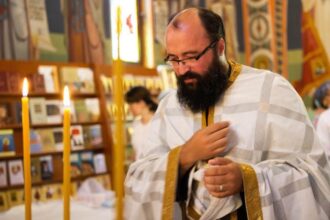 preotul visarion alexa condamnat definitiv la o pedeapsa cu suspendare pentru ca ar fi agresat sexual o enoriasa iata ce daune are de achitat 68cc369160571