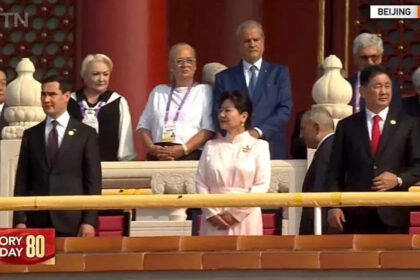 prima reactie a lui adrian nastase dupa ce s a pozat la beijing cu dictatorii lumii 68b81ced8dd33