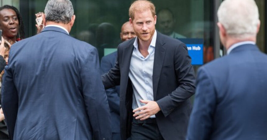 printul harry se intalneste cu regele charles al iii lea la londra pentru prima data in peste un an 68c1c9656736f