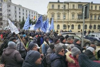 protest de amploare al sindicalistilor de la damen shipyards mangalia la ministerul economiei 68cbc277e7988