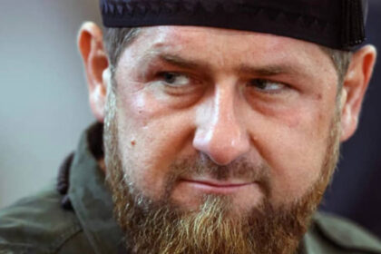 ramzan kadirov acuzat in lipsa de crime de razboi in ucraina ar fi folosit soldati capturati drept scuturi umane pe acoperisuri 68b6a55cf16c6