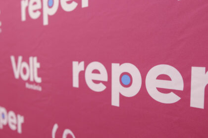 reper reactioneaza dupa demisia lui octavian berceanu si l acuza de declaratii calomnioase a ales sa se abata de la regulile statutare 68bb1172bfd2d