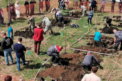 rusia a participat la cupa mondiala a groparilor cu doi angajati ai crematoriului din novosibirsk unde are loc competitia anuala 68c836ab69d05
