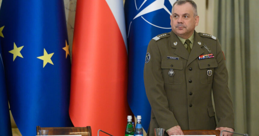 rusia nu este inca suficient de puternica pentru a ataca o tara nato afirma seful armatei poloneze 68ca3f2420469