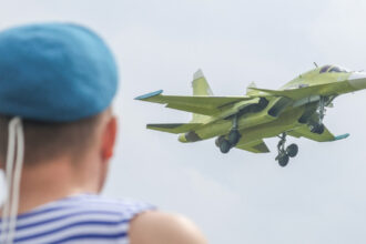 rusia primeste un nou lot de bombardiere su 34 angajatii nostri din fabrici harnici imbunatatesc constant procesele de productie 68c9b276771ca