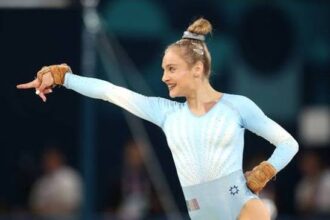 sabrina voinea a cucerit aurul la sol la etapa de cupa mondiala de la paris 68c7070e536f9