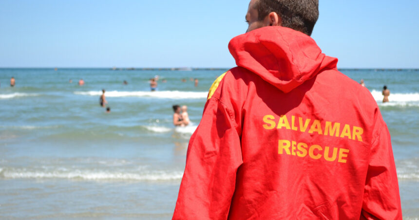 sezon estival cu interventii record in constanta 18 persoane s au inecat 72 de turisti salvati si peste 700 asistati medical 68bb0dc8c8aed