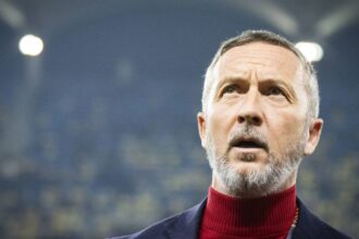 si mihai stoica si a pierdut increderea in fcsb ne bate toata lumea singurul lucru care il linisteste inainte de meciul cu fc botosani 68ca480e2cd6d