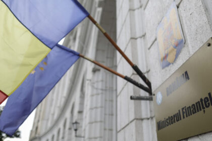 sindicalistii din finante protesteaza azi in fata ministerului finantelor care sunt cele 10 revendicari ale sindfisc 68d78912e9843