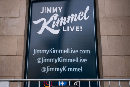 sindicatele actorilor si scenaristilor in apararea lui jimmy kimmel un tip de represalii care pune in pericol libertatea tuturor 68cba12fa69a2
