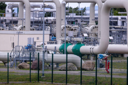 slovacia si ungaria se opun incercarii lui donald trump de a opri importurile europene de energie din rusia 68cbac9384e7c