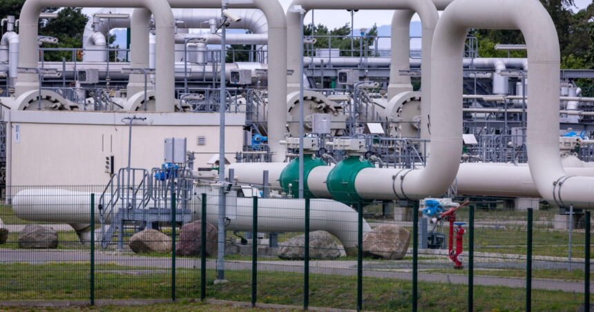 slovacia si ungaria se opun incercarii lui donald trump de a opri importurile europene de energie din rusia 68cbac9384e7c
