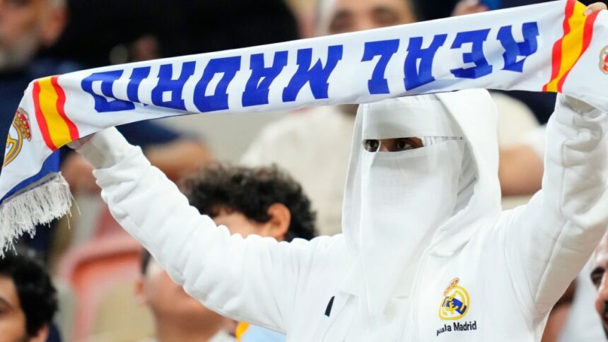 starul de 90 000 000 de e de la real madrid a pus piciorul in prag in fiecare an imi spun ca o sa plec 68cc0d875a9c6