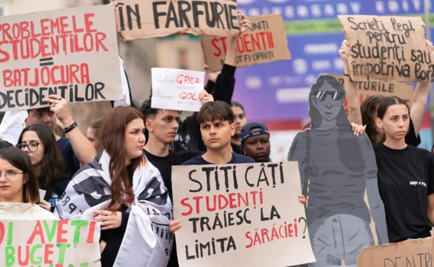 studentii ies in strada in toata tara educatia a fost prima vizata de taierile bugetare 68cad04e8641e