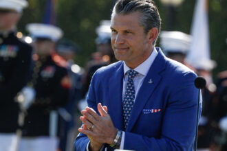 summitul militar neasteptat al lui pete hegseth starneste ingrijorare si speculatii teoria gen ben hodges legata de germania 1935 68d8c67d1d184