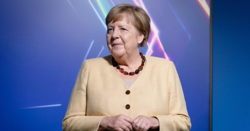 suntem complet singuri in camp deschis previziune sumbra a fostului cancelar german angela merkel 68ca6cb35a7e2