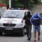tanar de 18 ani arestat pentru furtul a trei trotinete electrice dintr un magazin din constanta 68c4039dc11d8