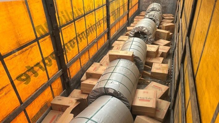 tigari in valoare de jumatate de milion de lei descoperite de politistii de frontiera ascunse intr un camion 68bea6f8c1ec0