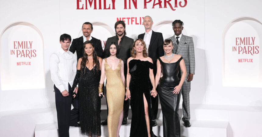 tragedie pe platoul serialului emily in paris un asistent de regie a murit in timpul filmarilor 68b874f697ef4