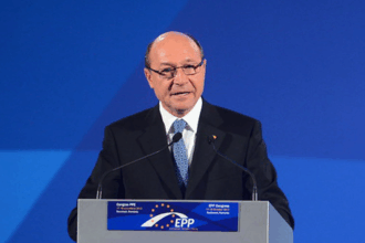 traian basescu avertizeaza cu privire la alegerile din moldova pe 28 septembrie seara putin si ai lui pot fi la granita romaniei 68c6b1464a43b