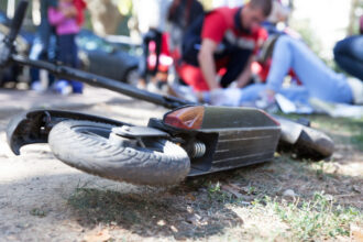 un adolescent de 15 ani din piatra neamt a murit dupa ce a cazut de pe o trotineta electrica 68c96bb5072bd