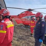 un avion s a prabusit langa o unitate militara doua persoane preluate de echipajele medicale 68d8098878a86