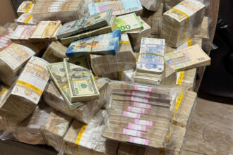 un milion de euro destinat coruperii votantilor din republica moldova confiscat de anchetatori de la oamenii lui putin de peste prut 68c950a380c2a