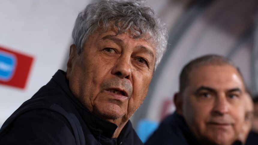 un tricolor a pus mana pe telefon si l a contactat pe mircea lucescu dupa dezamagirea cu canada mi a dat un mesaj 68c9676479bd3