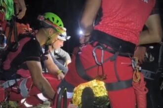 un turist grav ranit dupa ce a cazut 30 de metri pe valea cerbului in bucegi 68bd5e4c48e49