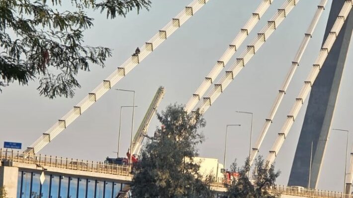 vezi ce spune ipj constanta despre barbatul care s a urcat pe podul de la agigea 68bfb3ad5bc33