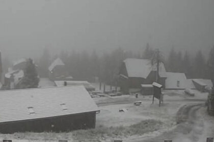 video a nins la munte imagini cu peisaje de iarna in plina toamna in romania 68da44bb97cb4