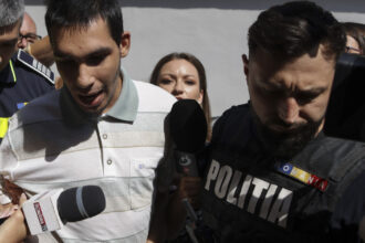 video autorul atacului rasist din bucuresti sustine ca a fost manipulat ce pedeapsa risca tanarul care a agresat un livrator asiatic 68b70ec62c938
