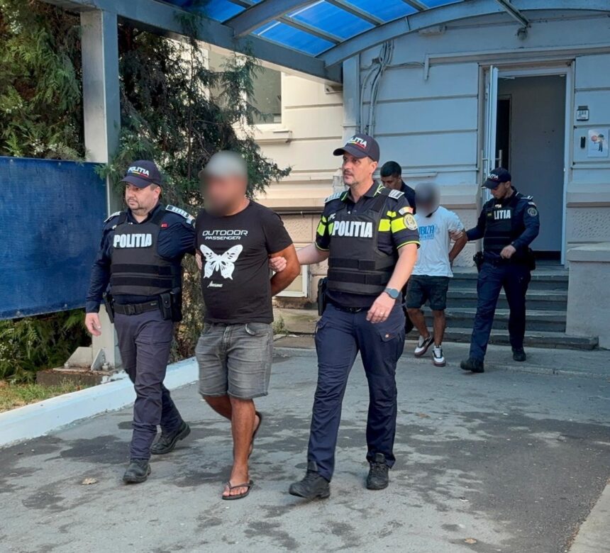 video bataie generala la lumina in prezenta unui minor doi suspecti incatusati de politistii din constanta 68c434dd23bc0