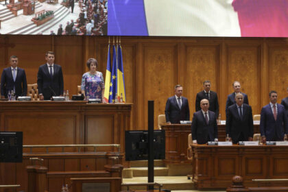 video cele patru motiuni de cenzura depuse de opozitie sunt dezbatute azi in parlament de cate voturi este nevoie pentru a demite guvernul 68bd4742e2809