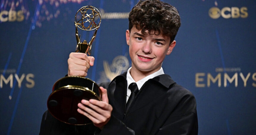 video cine sunt marii castigatori ai premiilor emmy 2025 un actor de 15 ani a devenit cel mai tanar laureat din istorie 68ce73ef4efbe