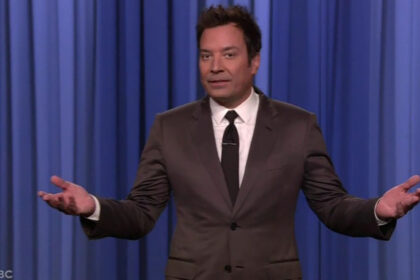 video comediantii din lumea showbiz ului ii iau apararea lui kimmel jimmy fallon promite sa vorbeasca in continuare despre trump 68cd2acb28627