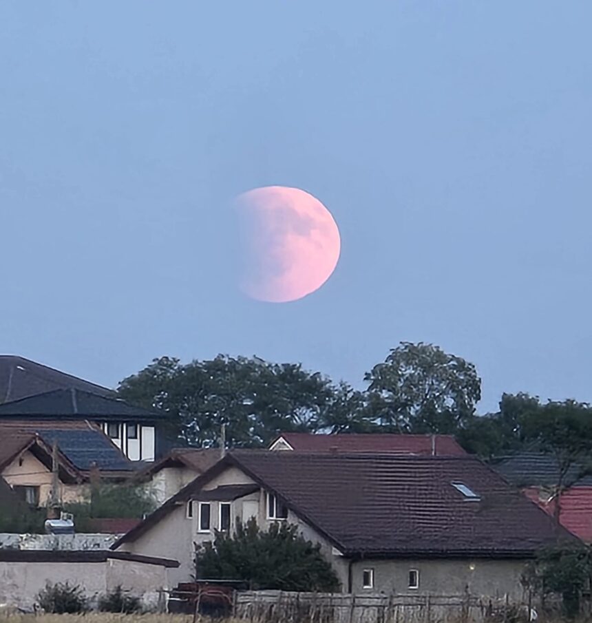 video cum se vede eclipsa totala de luna in judetul constanta 68bdc20928d78