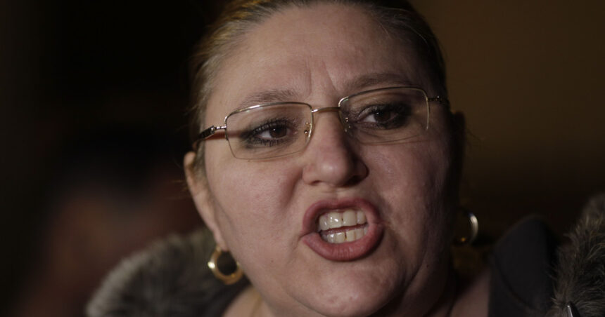 video diana sosoaca dupa ce procurorii au cerut ridicarea imunitatii sale cu ce sa ma ia cu macaraua vin cu tancul la parchet 68d64ca9ea7e0
