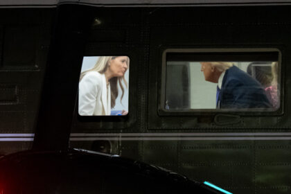 video donald si melania trump surprinsi in timp ce aveau o discutie aprinsa la bordul marine one dupa vizita la onu 68d65bc210de4