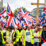 video elon musk mesaj la cea mai mare demonstratie a extremei drepte din marea britanie violenta vine la tine ripostezi sau mori 68c66a177b814