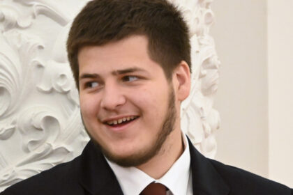 video fiul de 17 ani al lui ramzan kadirov numit sef al fiscului in cecenia 68cdd49dc0013