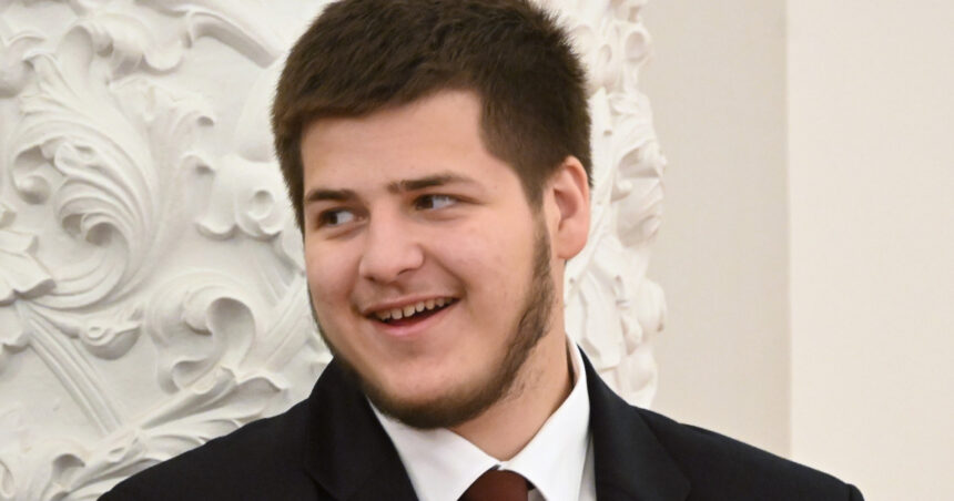 video fiul de 17 ani al lui ramzan kadirov numit sef al fiscului in cecenia 68cdd49dc0013