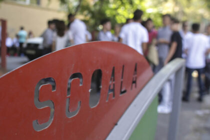 video haosul din educatie continua ziua a doua de scoala intre amenintari cu greva generala si boicotul orelor 68bfc70b89097