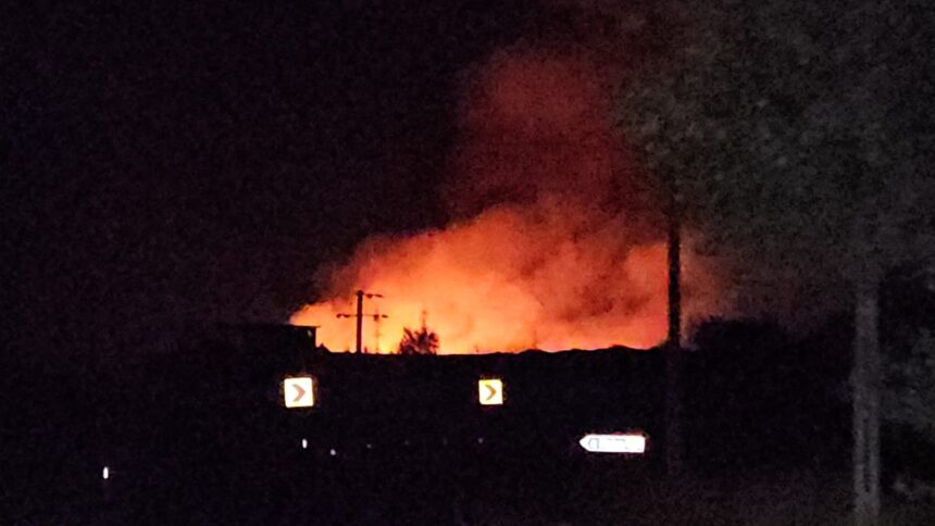 video incendiu puternic in zona localitatii sibioara flacarile sunt vizibile de departe 68d829995e153