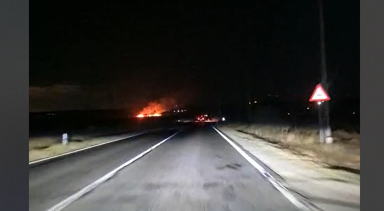 video incendiu puternic in zona piatra focul se manifesta pe camp aproape de dn 22 68d825a3d0c15