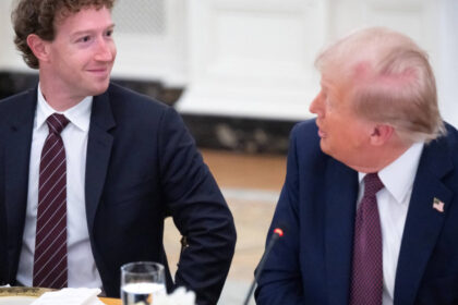 video moment jenant pentru mark zuckerberg la casa alba cand a vrut sa i faca pe plac lui trump scuze dar nu stiam ce cifre va doriti 68beb3422b9f0