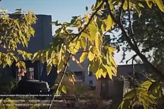 video momentul in care o masina care transporta mai multi operatori de drone rusi sare in aer in melitopol 68d93a7f79cfc