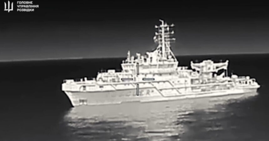video momentul in care ucraina a atacat cu o drona o nava de razboi a rusiei extrem de rara intr un port de la marea neagra 68c27597c99a1